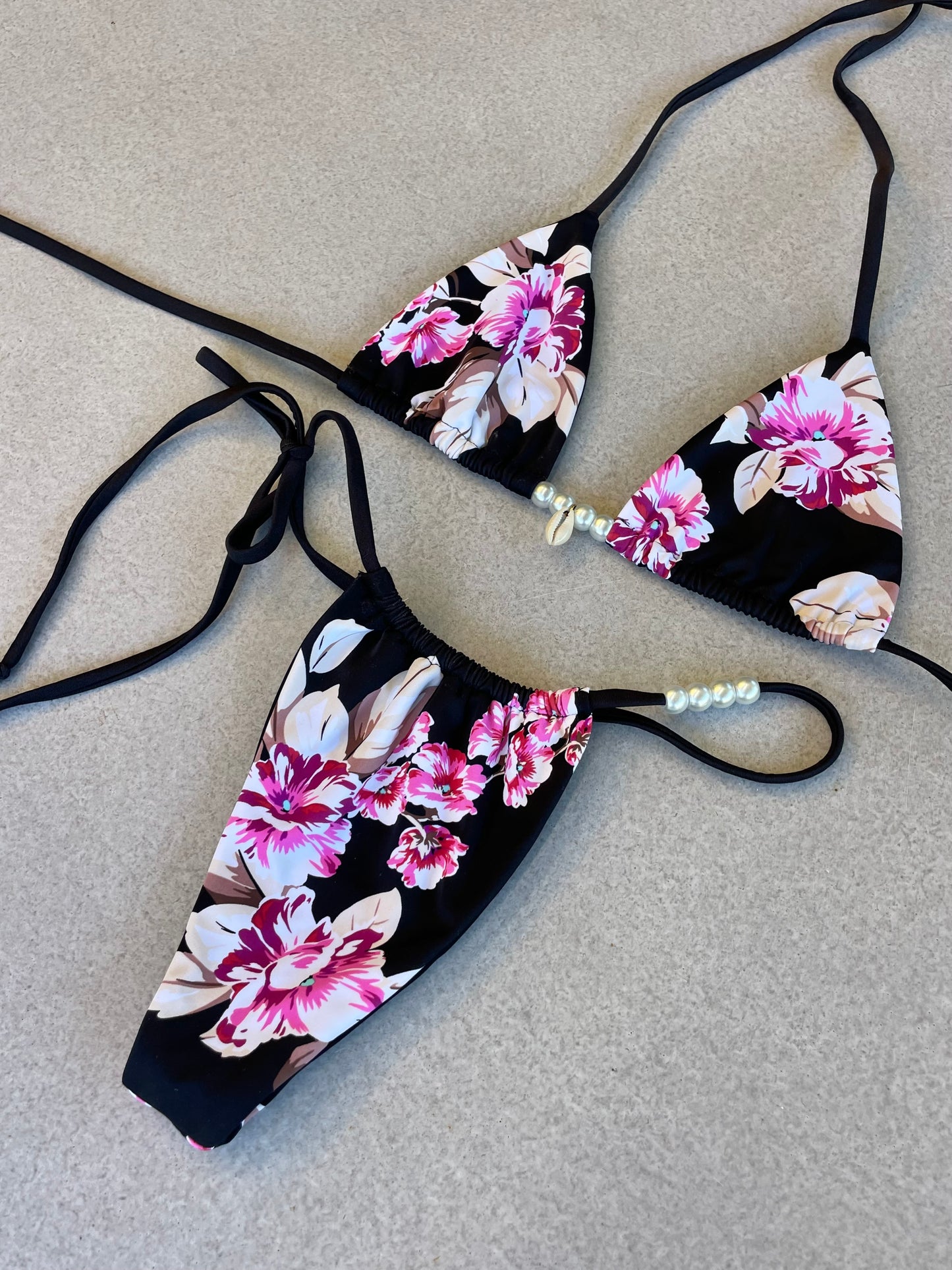 Vacay Blooms TRI TOP