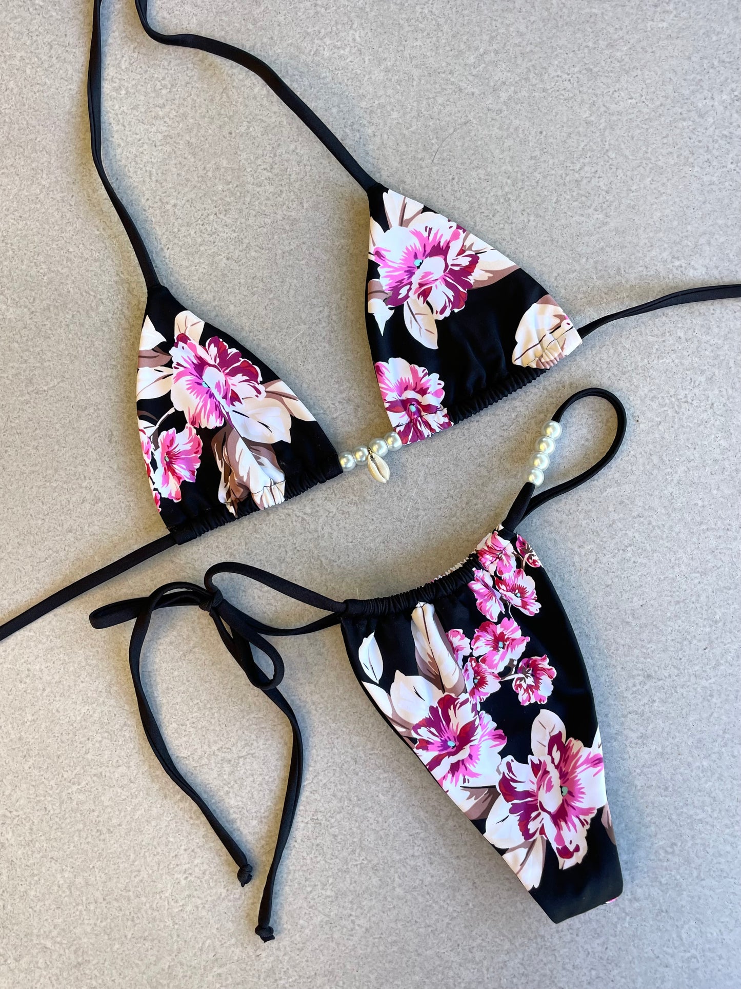 Vacay Blooms TRI TOP