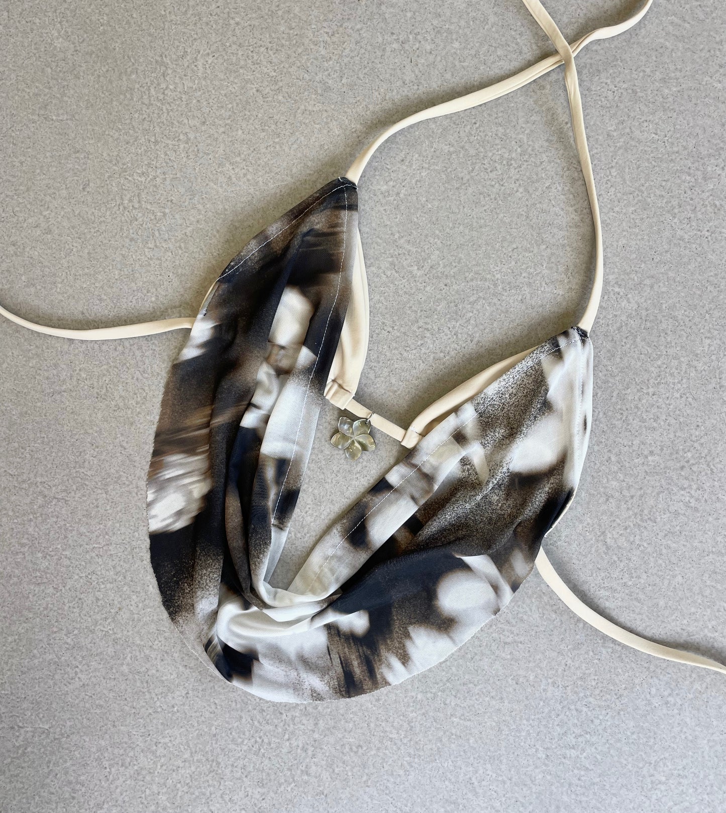 Vacay Cowl - Greyscale
